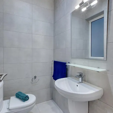Penthouse 2br Peaceful Balcony Gzira