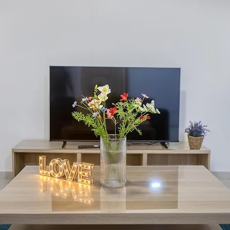 Апартаменты Penthouse 2br Peaceful Balcony Gzira