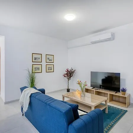Апартаменты Penthouse 2br Peaceful Balcony *